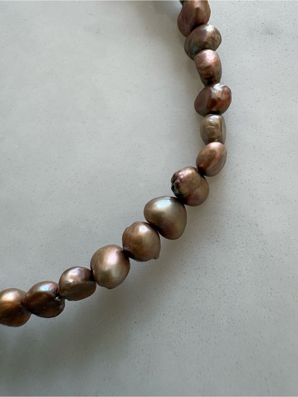 Vintage 23” Iridescent Freshwater Pearl Strand Necklace - Picture 3 of 3